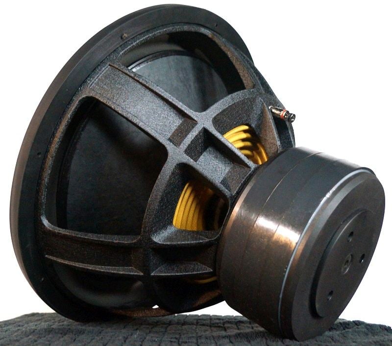 JTR Captivator RS1 18" Sealed Subwoofer Review Audioholics